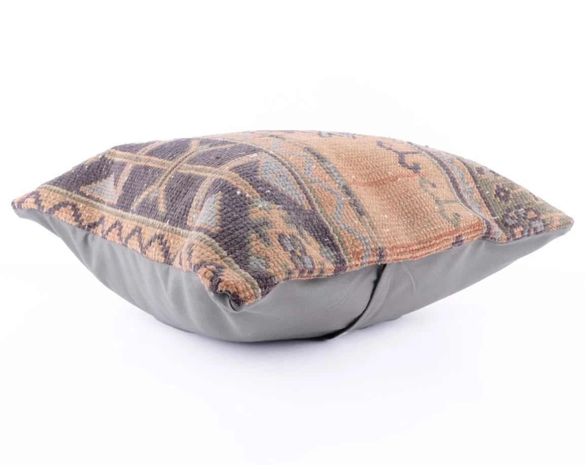 Vintage Turkish Rug Pillow Cover – 60cm Kilim Boho Cushion Case