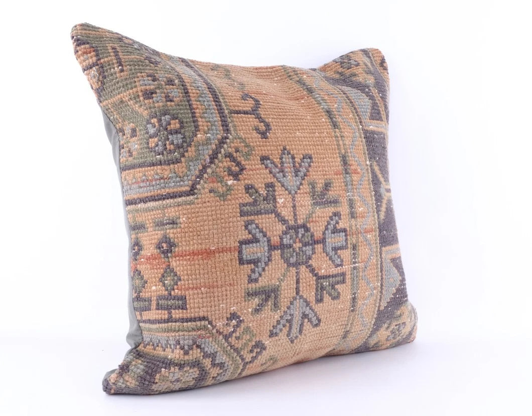 Vintage Turkish Rug Pillow Cover – 60cm Kilim Boho Cushion Case